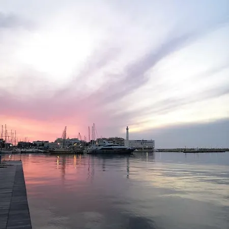 Boat, Sleep & Tour Ehoa * Bari