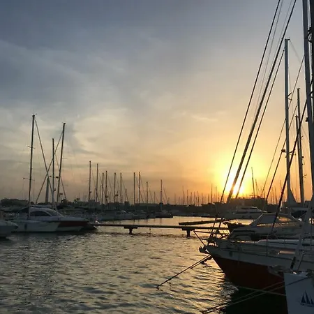 Boat, Sleep & Tour Ehoa * Μπάρι